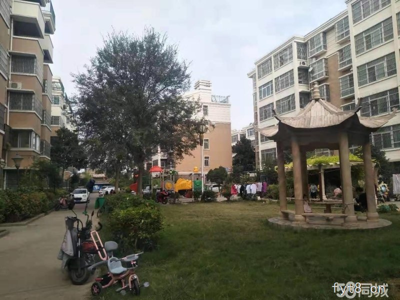 中阳御景对面是四小,小区环境优美。配套设施齐全